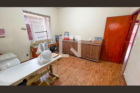 Casa à venda com 400m², 5 quartos e 5 vagas Casa à venda com 400m², 5 quartos e 5 vagasEscritório 1