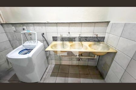 Casa à venda com 400m², 5 quartos e 5 vagas Casa à venda com 400m², 5 quartos e 5 vagasÁrea de Serviço 1