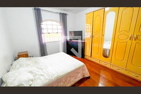 Casa à venda com 400m², 5 quartos e 5 vagas Casa à venda com 400m², 5 quartos e 5 vagasQuarto 2