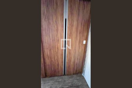 Casa à venda com 400m², 5 quartos e 5 vagas Casa à venda com 400m², 5 quartos e 5 vagasQuarto de Serviço