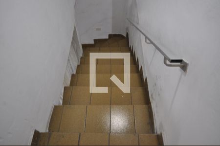 Casa à venda com 125m², 3 quartos e 2 vagasEscada