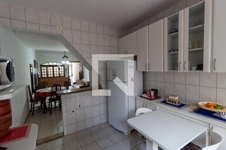Casa à venda com 100m², 4 quartos e 1 vaga Casa à venda com 100m², 4 quartos e 1 vagaCozinha Americana