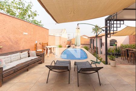 Casa à venda com 290m², 3 quartos e 3 vagasPiscina