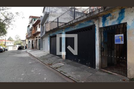 Casa à venda com 243m², 5 quartos e 2 vagas Casa à venda com 243m², 5 quartos e 2 vagasFachada e plaquinha