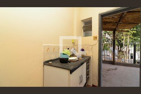 Casa à venda com 243m², 5 quartos e 2 vagas Casa à venda com 243m², 5 quartos e 2 vagasCozinha