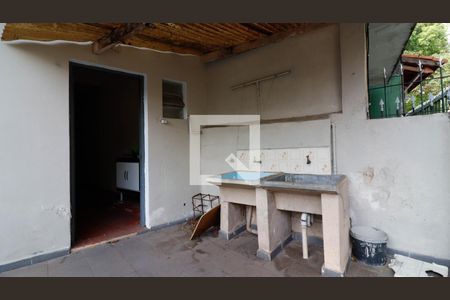 Casa à venda com 243m², 5 quartos e 2 vagas Casa à venda com 243m², 5 quartos e 2 vagasÁrea de Serviço