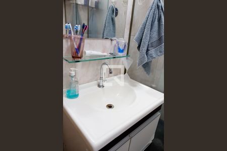 Casa à venda com 205m², 3 quartos e 2 vagas Casa à venda com 205m², 3 quartos e 2 vagasBanheiro