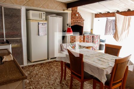 Casa à venda com 205m², 3 quartos e 2 vagas Casa à venda com 205m², 3 quartos e 2 vagasÁrea comum