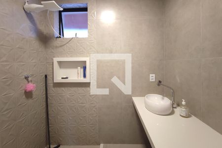 Casa à venda com 224m², 3 quartos e 2 vagasBanheiro Social