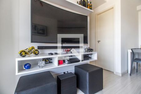 Sala de TV de apartamento para alugar com 2 quartos, 62m² em Melville Empresarial I E Ii, Barueri