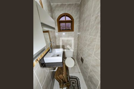 Casa de condomínio à venda com 160m², 2 quartos e sem vaga Casa de condomínio à venda com 160m², 2 quartos e sem vagaBanheiro de serviço