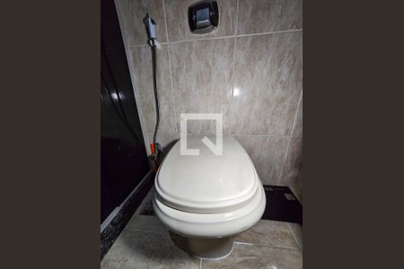 Casa de condomínio à venda com 160m², 2 quartos e sem vaga Casa de condomínio à venda com 160m², 2 quartos e sem vagaBanheiro do Quarto 2 (Suíte)