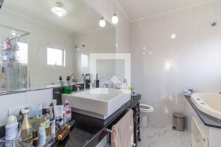 Casa à venda com 360m², 3 quartos e 3 vagasBanheiro da Suíte