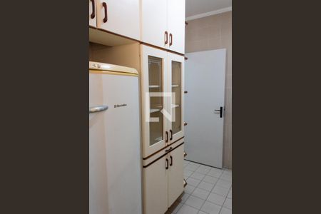 Apartamento para alugar com 55m², 1 quarto e 1 vaga Apartamento para alugar com 55m², 1 quarto e 1 vagaCOZINHA