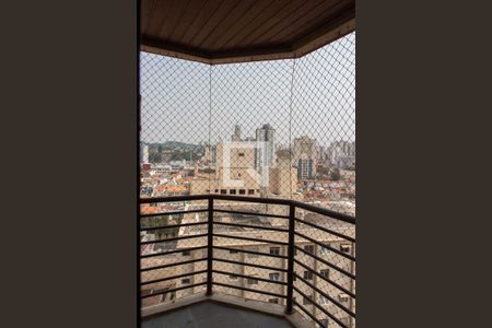 SACADA de apartamento para alugar com 1 quarto, 55m² em Cambuí, Campinas