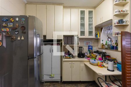 Casa à venda com 210m², 2 quartos e 4 vagas Casa à venda com 210m², 2 quartos e 4 vagasCozinha