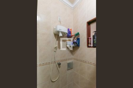 Casa à venda com 210m², 2 quartos e 4 vagas Casa à venda com 210m², 2 quartos e 4 vagasBanheiro da Suíte