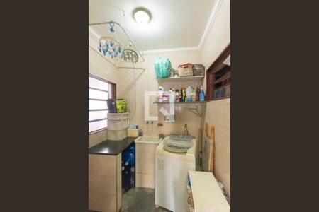 Casa à venda com 210m², 2 quartos e 4 vagas Casa à venda com 210m², 2 quartos e 4 vagasÁrea de Serviço