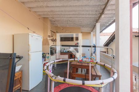 Casa à venda com 210m², 2 quartos e 4 vagas Casa à venda com 210m², 2 quartos e 4 vagasChurrasqueira