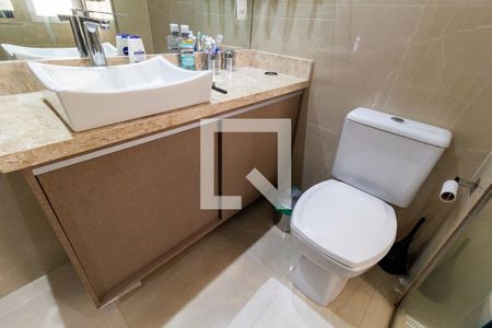 Apartamento à venda com 161m², 3 quartos e 4 vagas Apartamento à venda com 161m², 3 quartos e 4 vagasBanheiro da Suíte 1