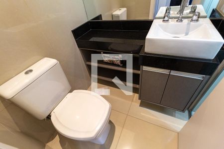 Apartamento à venda com 161m², 3 quartos e 4 vagas Apartamento à venda com 161m², 3 quartos e 4 vagasBanheiro da Suíte 2