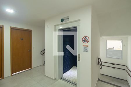 Apartamento para alugar com 40m², 2 quartos e 1 vagaElevador