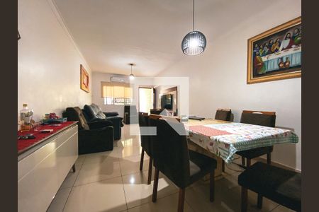 Casa à venda com 110m², 3 quartos e 2 vagasSala