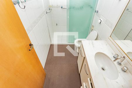 Casa à venda com 342m², 4 quartos e 8 vagas Casa à venda com 342m², 4 quartos e 8 vagasBanheiro