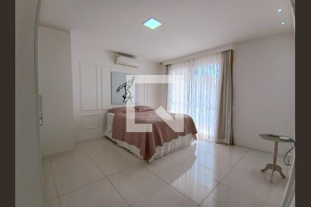 Casa de condomínio à venda com 600m², 5 quartos e 2 vagasSuíte 3