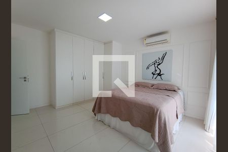 Casa de condomínio à venda com 600m², 5 quartos e 2 vagasSuíte 3