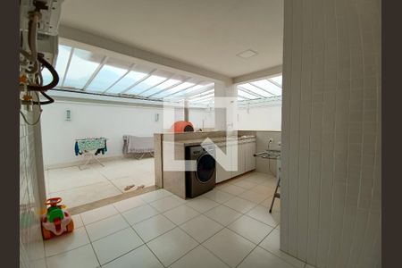 Casa de condomínio à venda com 600m², 5 quartos e 2 vagasÁrea de Serviço