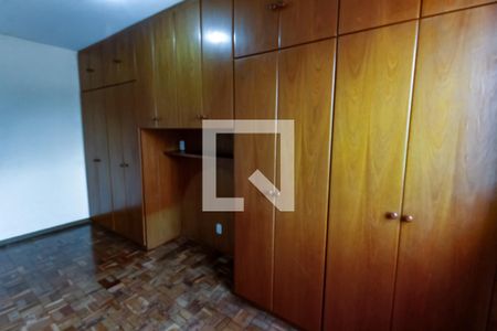 Quarto 1 - Armários de apartamento para alugar com 2 quartos, 62m² em Vila Santa Luzia, Taboão da Serra
