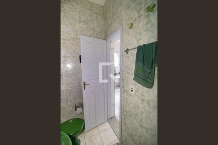 Casa à venda com 60m², 2 quartos e sem vaga Casa à venda com 60m², 2 quartos e sem vagaBanheiro