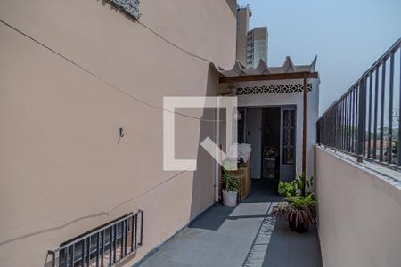 Casa à venda com 160m², 3 quartos e 2 vagas Casa à venda com 160m², 3 quartos e 2 vagasCorredor externo