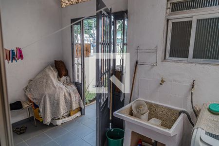 Casa à venda com 160m², 3 quartos e 2 vagas Casa à venda com 160m², 3 quartos e 2 vagasVista do quarto de Serviço