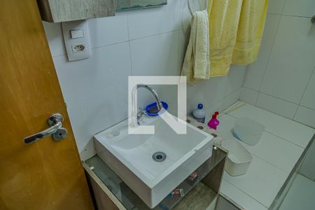 Casa à venda com 160m², 3 quartos e 2 vagas Casa à venda com 160m², 3 quartos e 2 vagasBanheiro - Pia