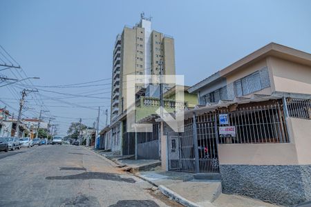 Casa à venda com 160m², 3 quartos e 2 vagas Casa à venda com 160m², 3 quartos e 2 vagasFachada