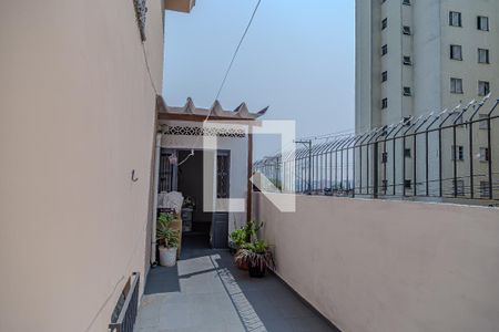 Casa à venda com 160m², 3 quartos e 2 vagas Casa à venda com 160m², 3 quartos e 2 vagasCorredor externo