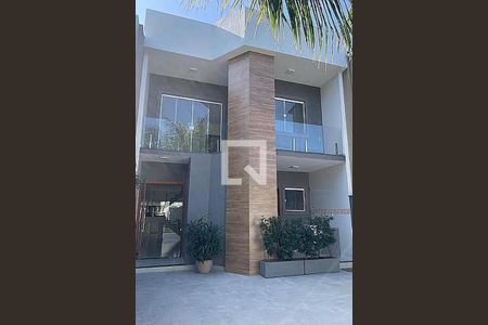 Casa à venda com 141m², 4 quartos e 2 vagas