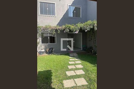 Casa à venda com 141m², 4 quartos e 2 vagas