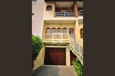 Casa à venda com 297m², 4 quartos e 5 vagasFachada Interna