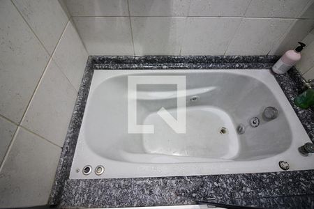 Casa à venda com 297m², 4 quartos e 5 vagasQuarto 2 Banheiro