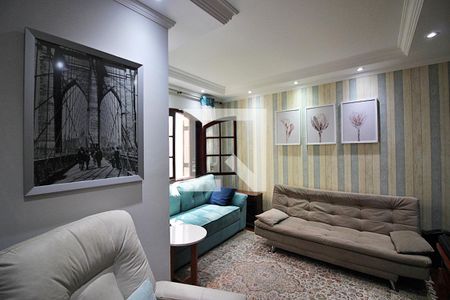 Casa à venda com 297m², 4 quartos e 5 vagasSala de TV