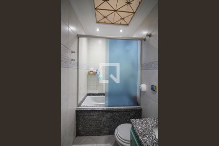 Casa à venda com 297m², 4 quartos e 5 vagasQuarto 2 Banheiro