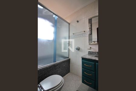 Casa à venda com 297m², 4 quartos e 5 vagasQuarto 1 - Suíte Banheiro