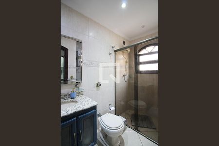 Casa à venda com 297m², 4 quartos e 5 vagasBanheiro de serviço