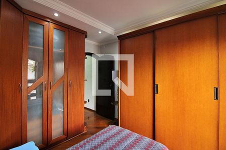 Casa à venda com 297m², 4 quartos e 5 vagasQuarto 1 - Suíte