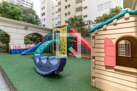Apartamento à venda com 65m², 2 quartos e 1 vaga Apartamento à venda com 65m², 2 quartos e 1 vagaÁrea comum - Playground