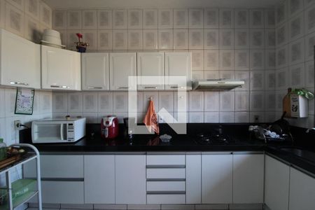 Casa à venda com 520m², 5 quartos e 3 vagasCozinha