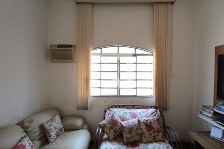 Casa à venda com 520m², 5 quartos e 3 vagasSala de TV